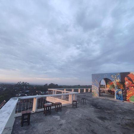 Gunza Bed And Breakfast Джатилувих Экстерьер фото