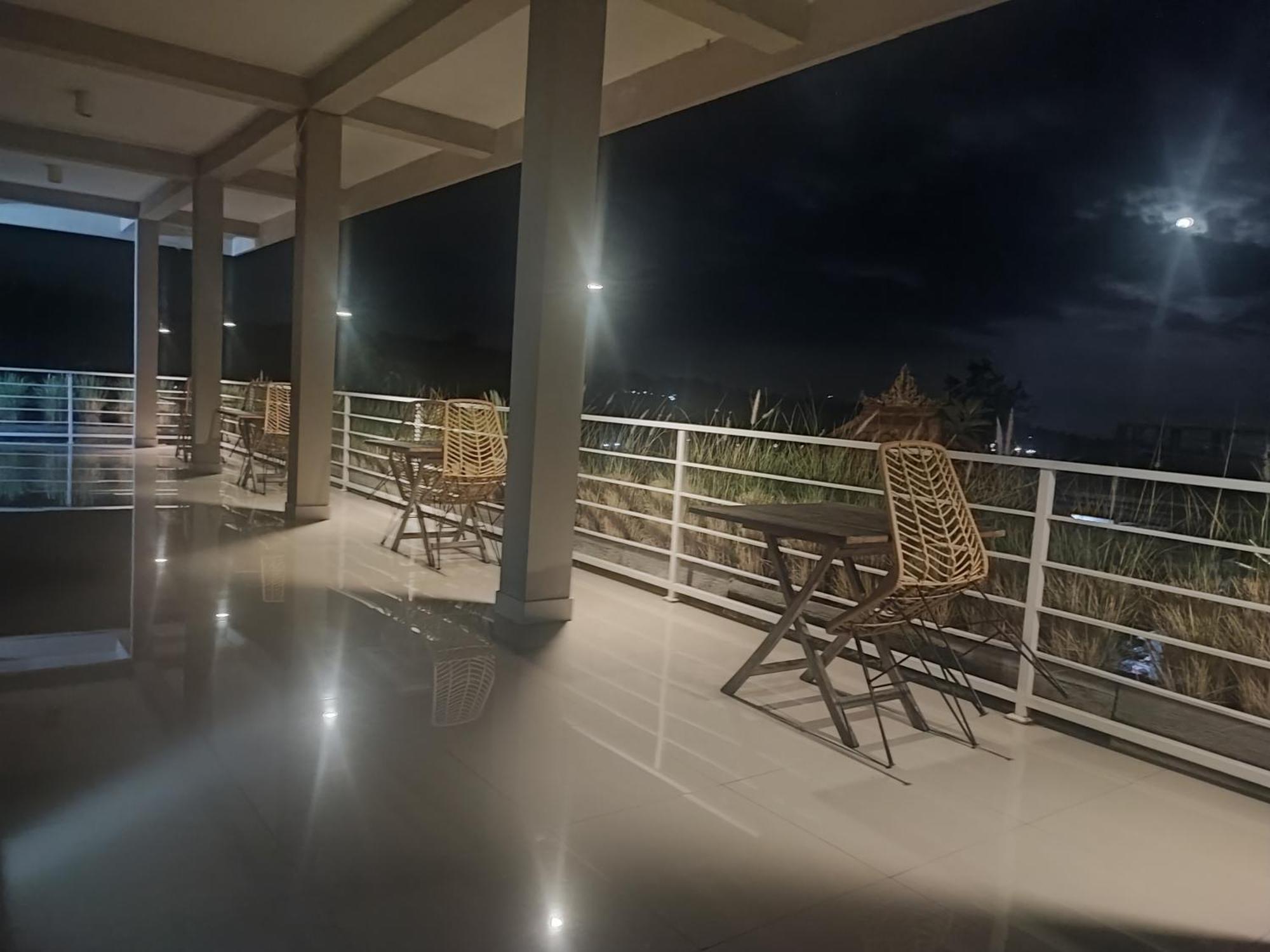Gunza Bed And Breakfast Джатилувих Экстерьер фото